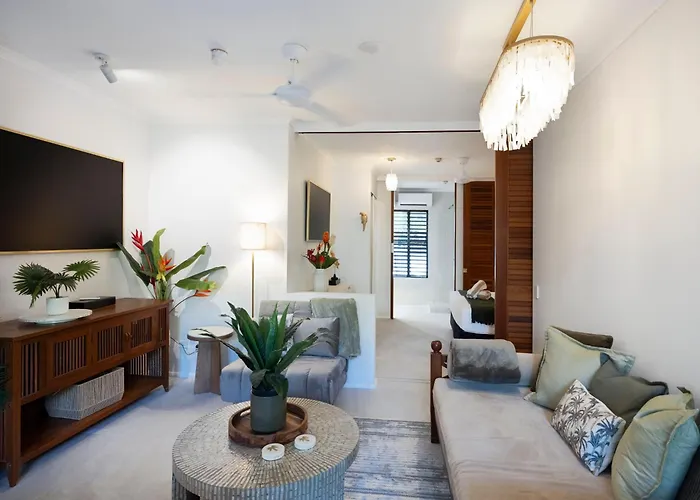 Hibiscus Resort & Spa - Official Onsite Reception & Check In